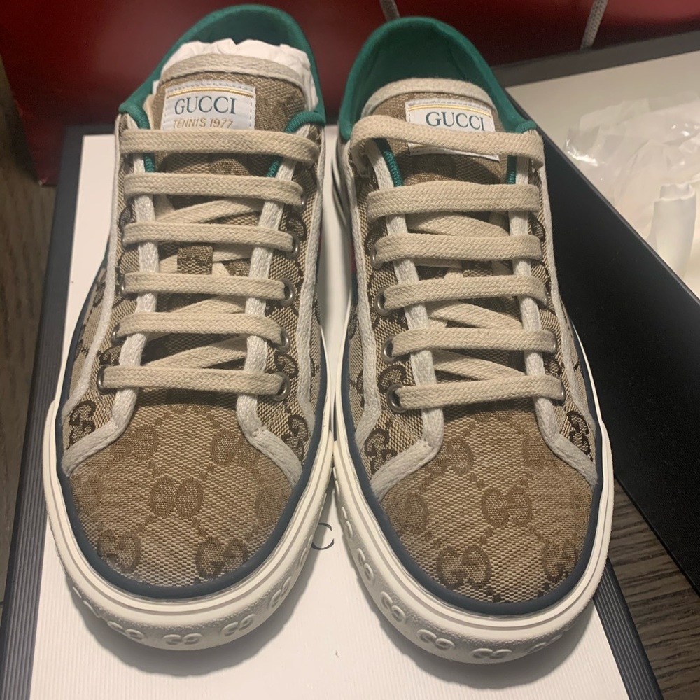 Gucci Sneakers - Picture 4 of 10